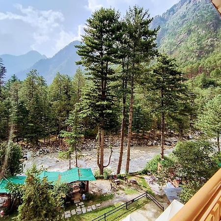 Hotel Purnima Riverside Касоль Екстер'єр фото