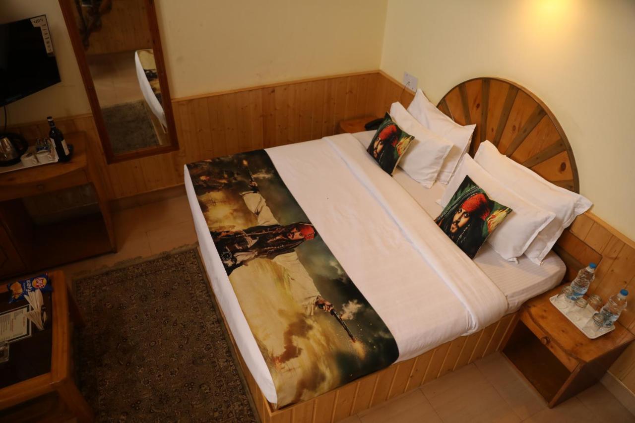Hotel Purnima Riverside Касоль Екстер'єр фото