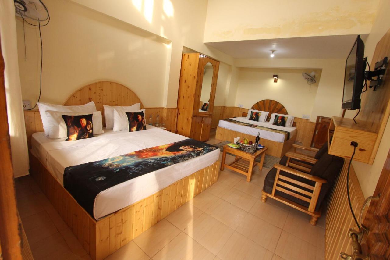 Hotel Purnima Riverside Касоль Екстер'єр фото