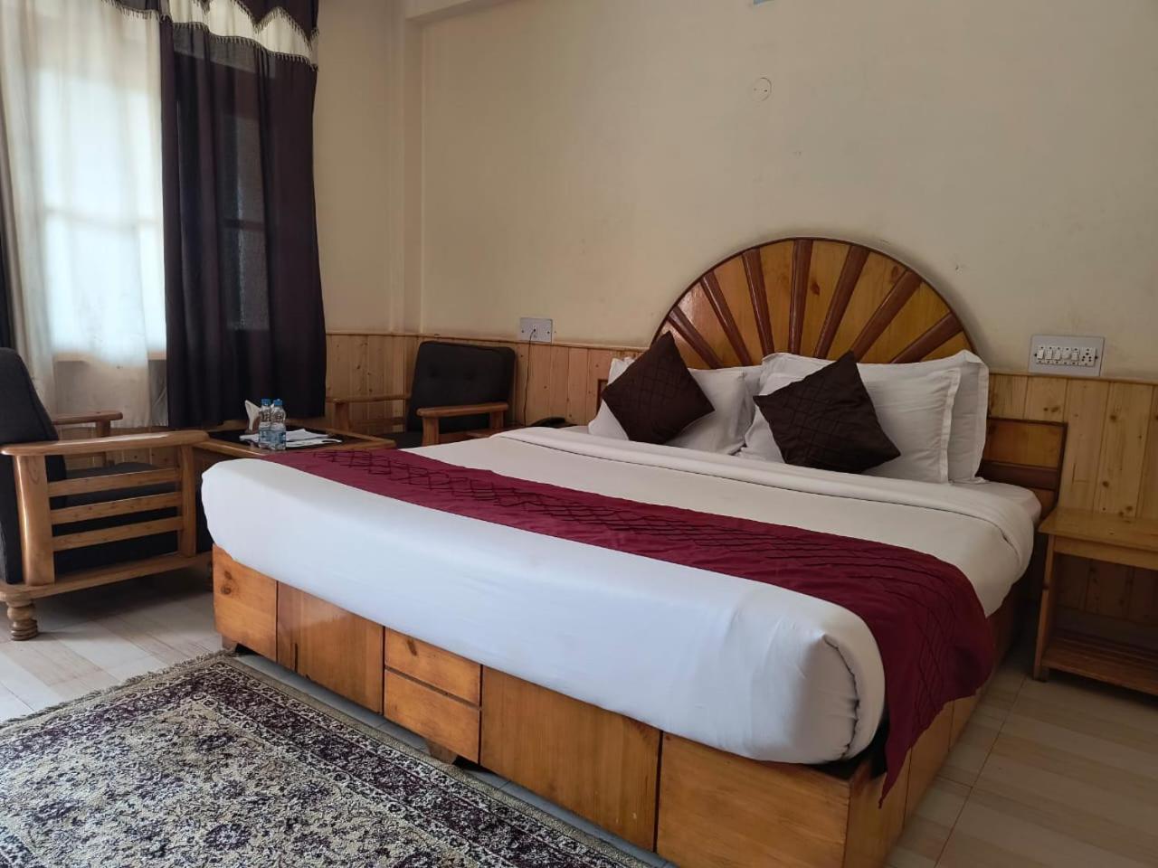Hotel Purnima Riverside Касоль Екстер'єр фото