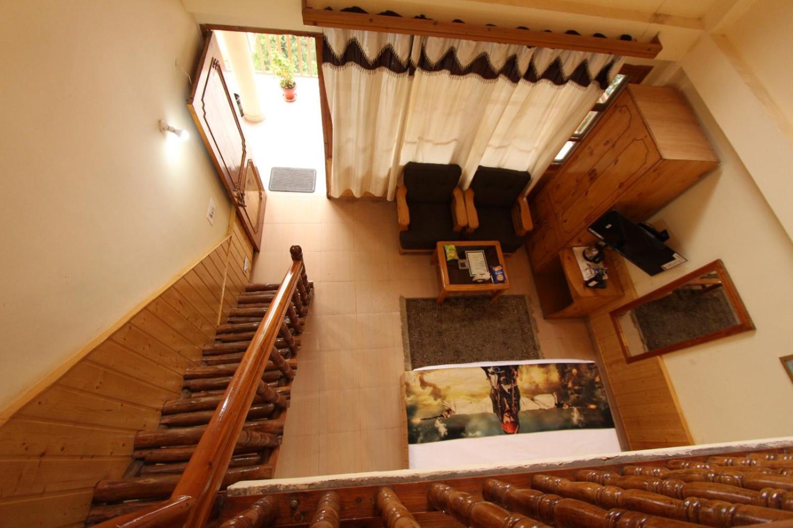 Hotel Purnima Riverside Касоль Екстер'єр фото