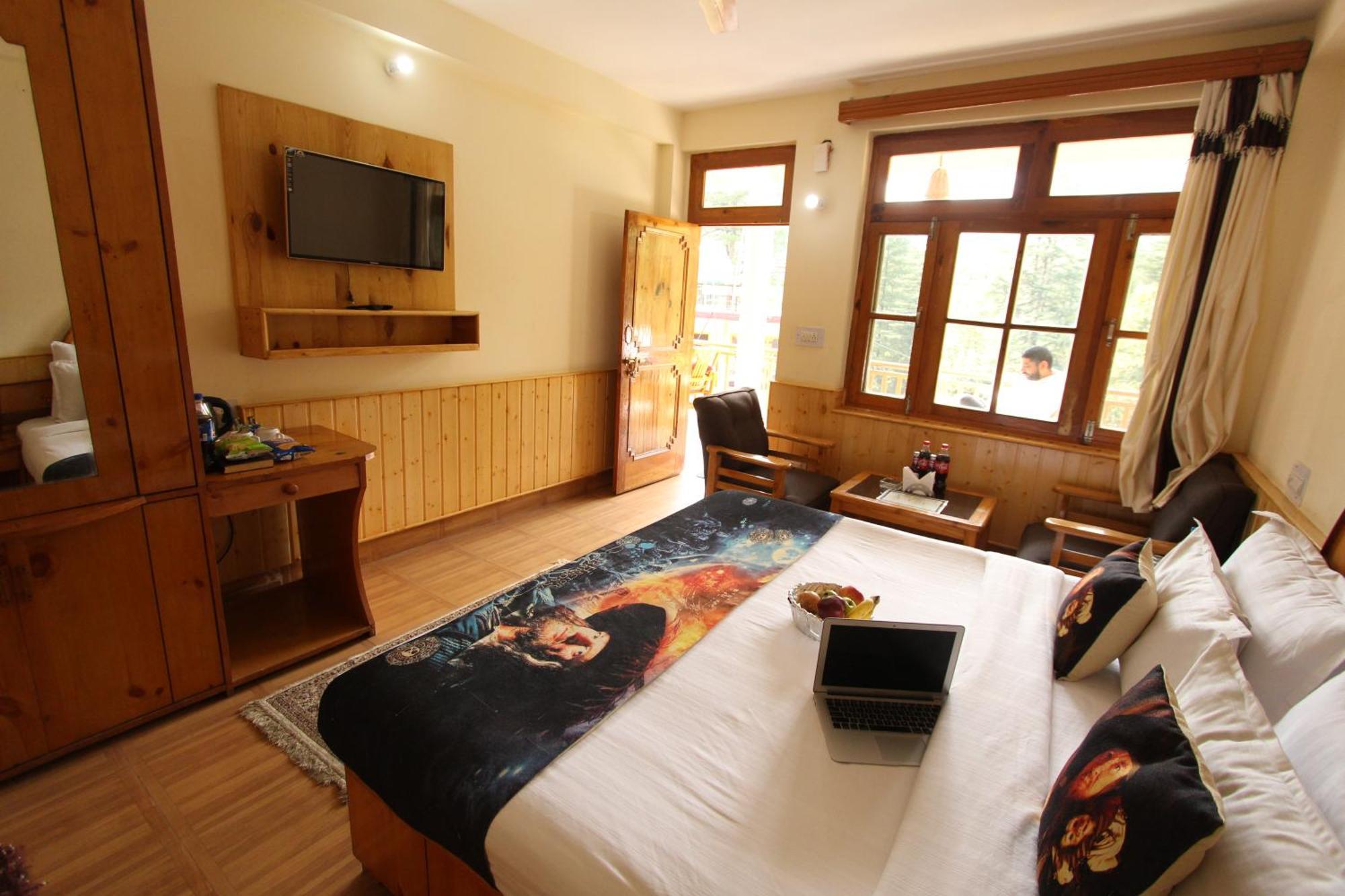 Hotel Purnima Riverside Касоль Екстер'єр фото